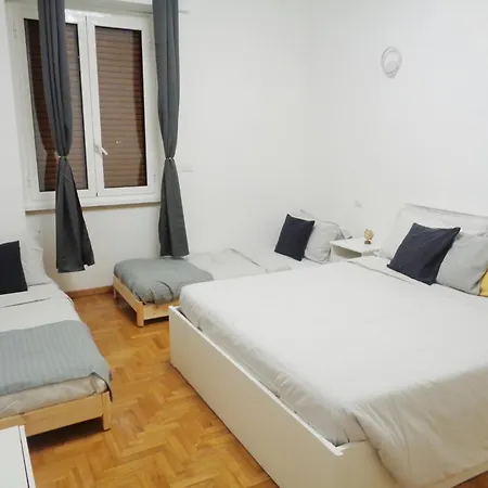 Vittoria Апартаменты Рим